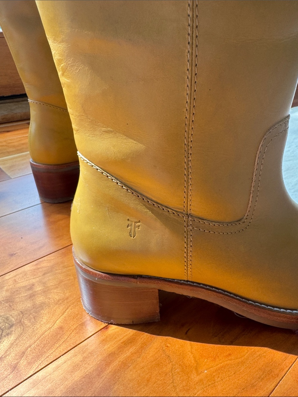 Frye Camryn Tall Pull On Banana Boots Sz 8.5 NEW - Picture 3 of 6